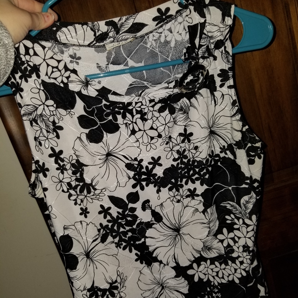 Medium womens top